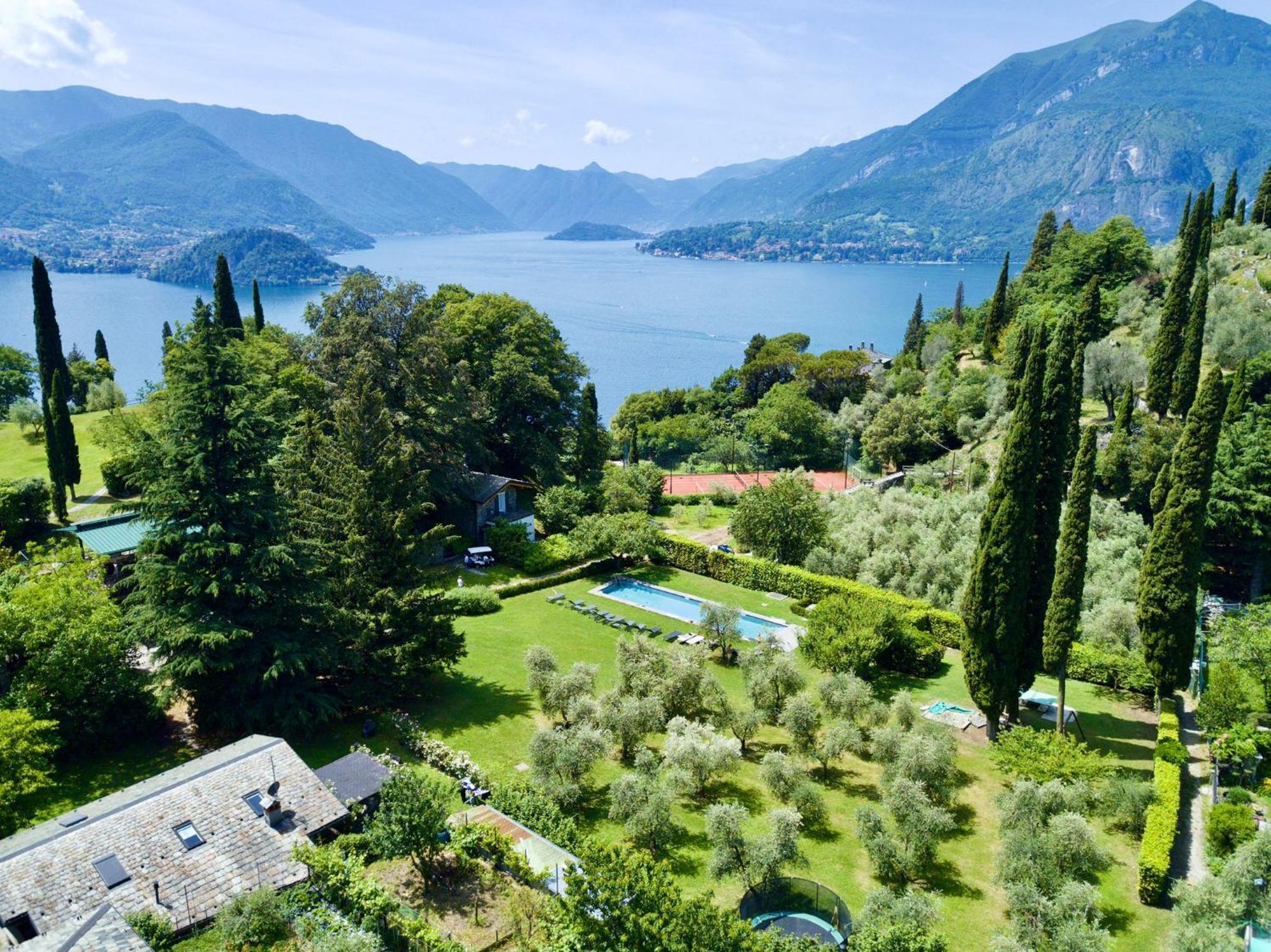 Castello Di Vezio In The Village Varenna Exteriör bild